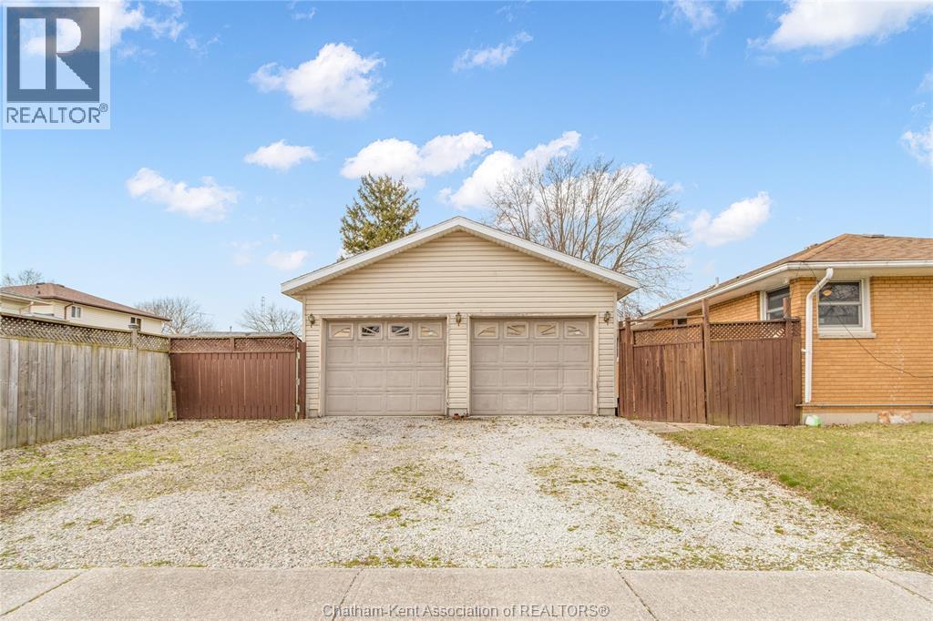 410 Mcnaughton Avenue East, Chatham, Ontario  N7L 2G9 - Photo 26 - 26018587
