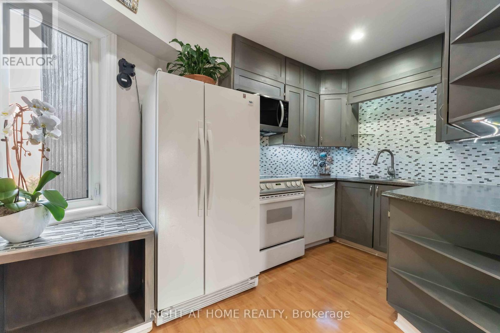 6 - 2 Columbus Avenue, Ottawa, Ontario K1K 1R3 - Photo 12 - X13628622