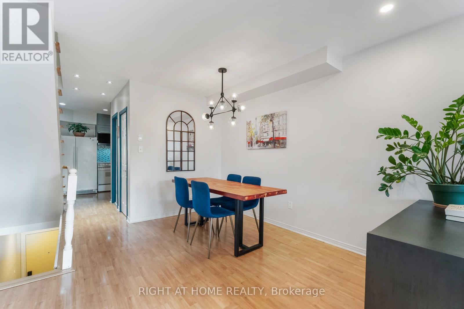 6 - 2 Columbus Avenue, Ottawa, Ontario K1K 1R3 - Photo 7 - X13628622