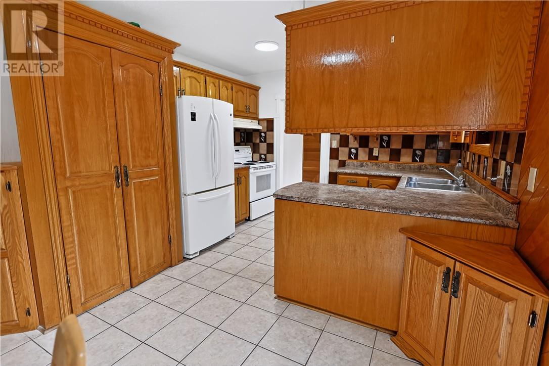 29 Caroline Court, Sudbury, Ontario  P3A 4H2 - Photo 12 - 2129562