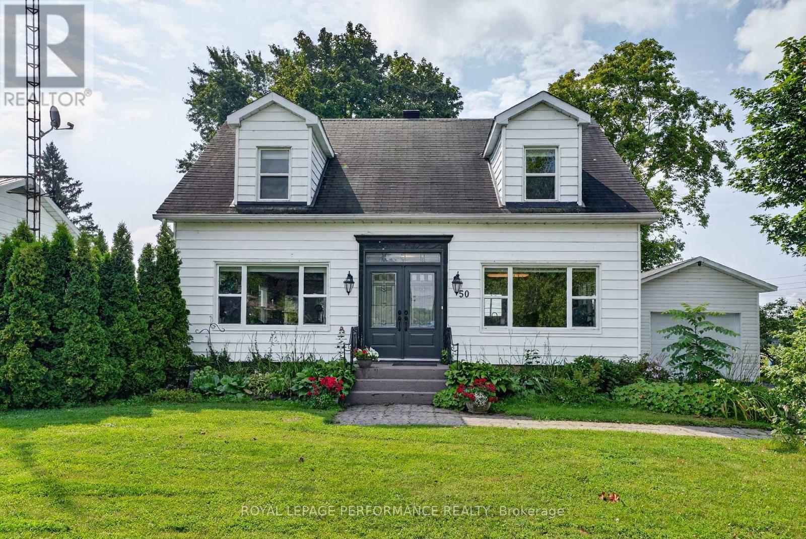50 St Lawrence Street, South Stormont, Ontario  K0C 1M0 - Photo 2 - X13628546