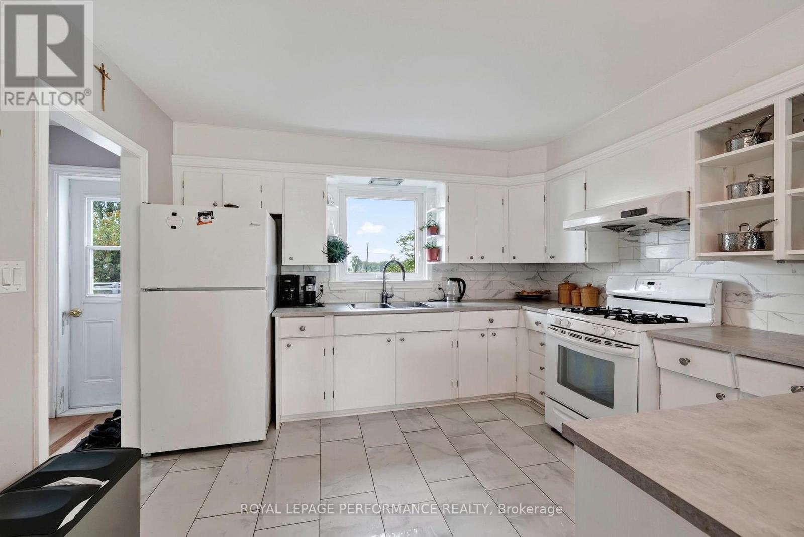 50 St Lawrence Street, South Stormont, Ontario  K0C 1M0 - Photo 8 - X13628546
