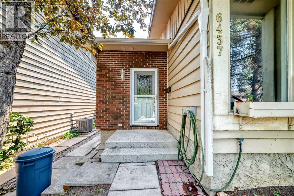 6437 Coach Hill Road SW, Calgary, Alberta  T3H 1B5 - Photo 3 - A2334043