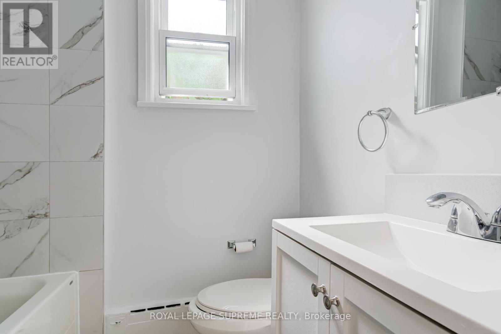 1 - 79 Lanark Avenue, Toronto, Ontario  M6E 2G3 - Photo 19 - C13628536