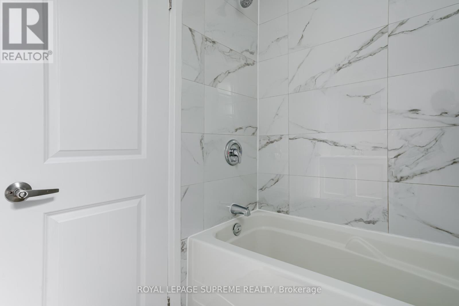 1 - 79 Lanark Avenue, Toronto, Ontario  M6E 2G3 - Photo 20 - C13628536