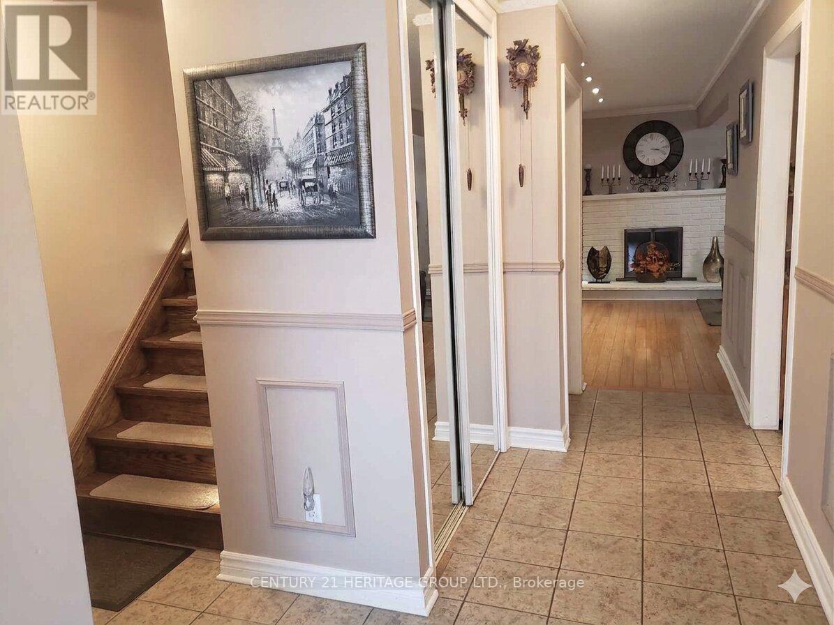 131 Black Hawk Way, Toronto, Ontario  M2R 3L7 - Photo 4 - C13628548