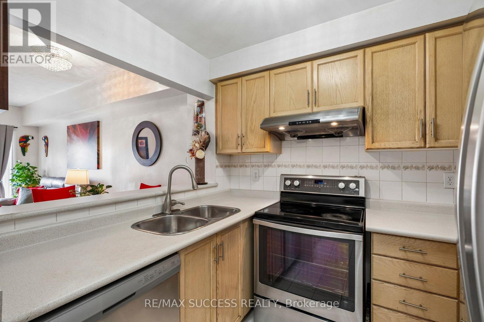 301 - 1000 Sheppard Avenue W, Toronto, Ontario  M3H 2T6 - Photo 16 - C13628594
