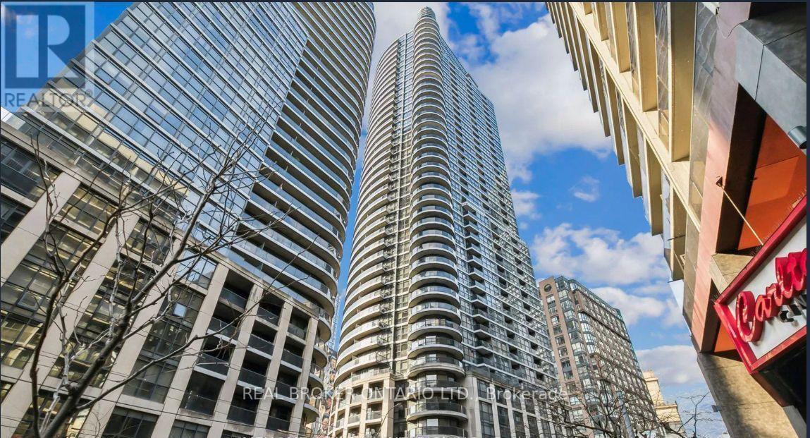 1310 - 21 CARLTON STREET, Toronto, Ontario