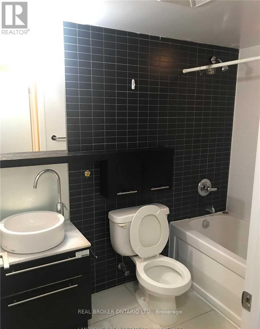 1310 - 21 Carlton Street, Toronto, Ontario  M5B 1L3 - Photo 11 - C13628598