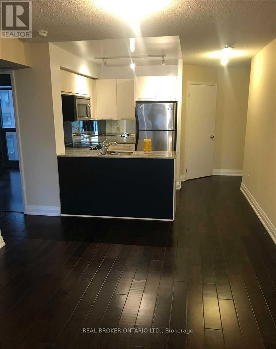 1310 - 21 Carlton Street, Toronto, Ontario  M5B 1L3 - Photo 3 - C13628598