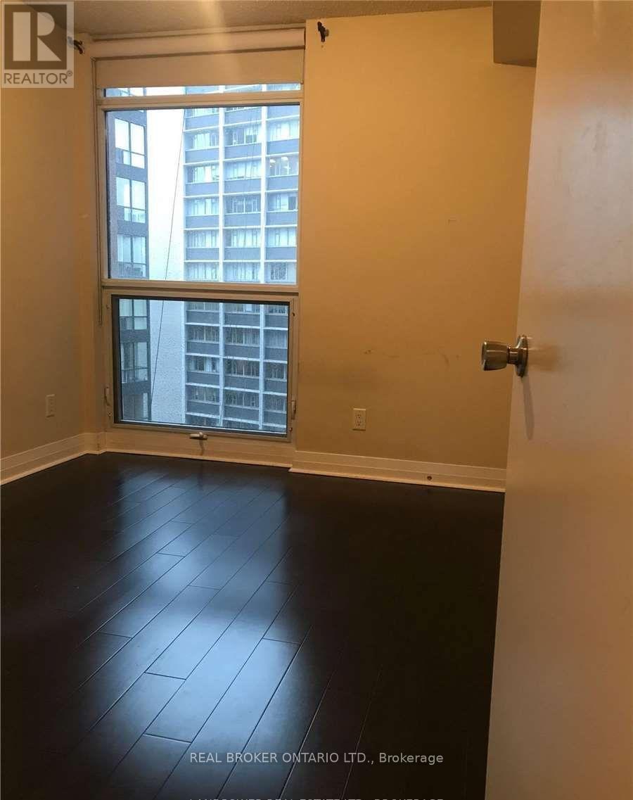 1310 - 21 Carlton Street, Toronto, Ontario  M5B 1L3 - Photo 5 - C13628598
