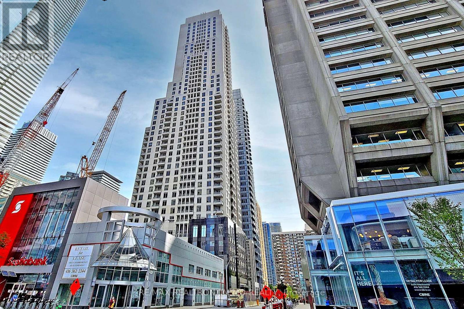 1602 - 35 BALMUTO STREET, Toronto, Ontario