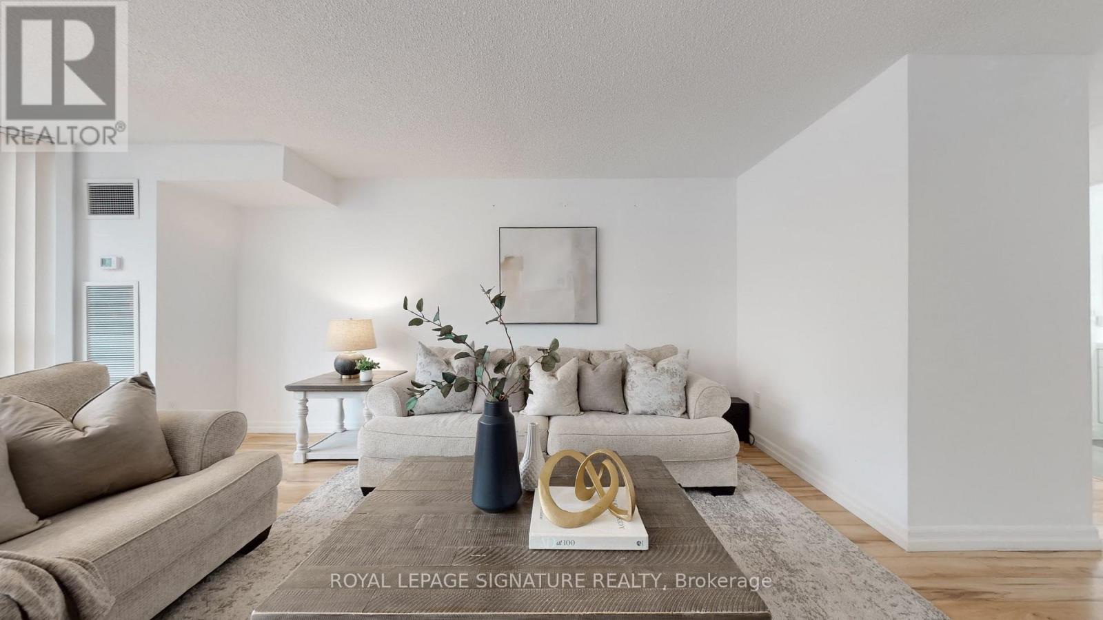 212 - 175 Cedar Avenue, Richmond Hill, Ontario L4C 9V3 - Photo 11 - N13628494