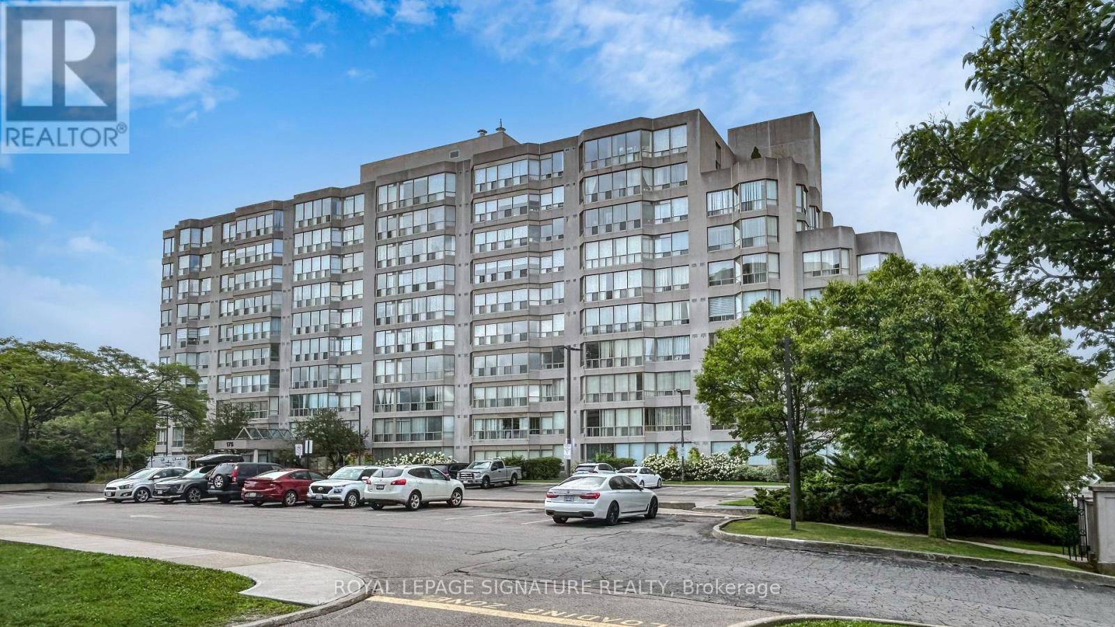 212 - 175 Cedar Avenue, Richmond Hill, Ontario L4C 9V3 - Photo 2 - N13628494
