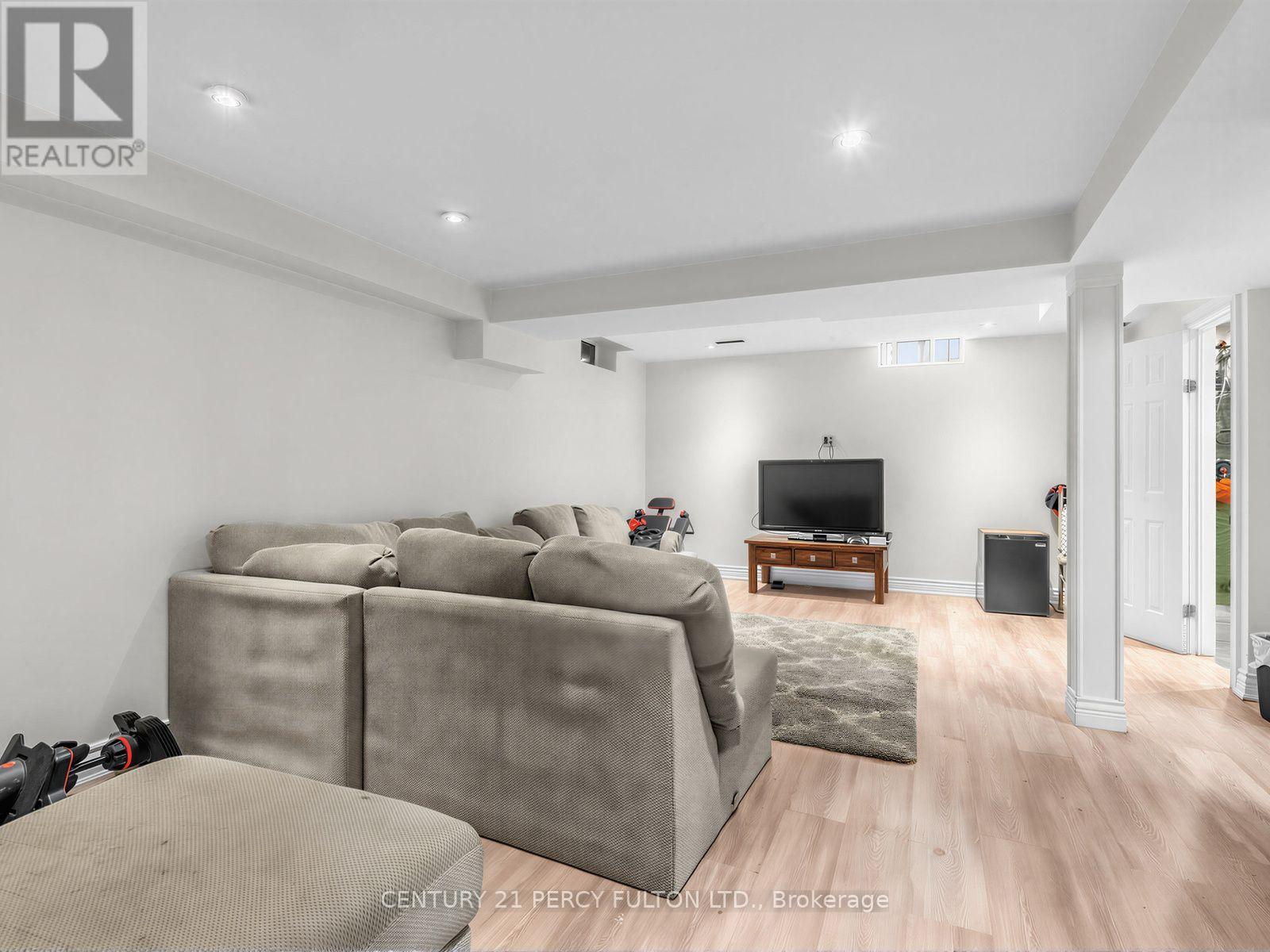 388 Handley Crescent, Newmarket (Central Newmarket), Ontario  L3Y 4T4 - Photo 28 - N13628522