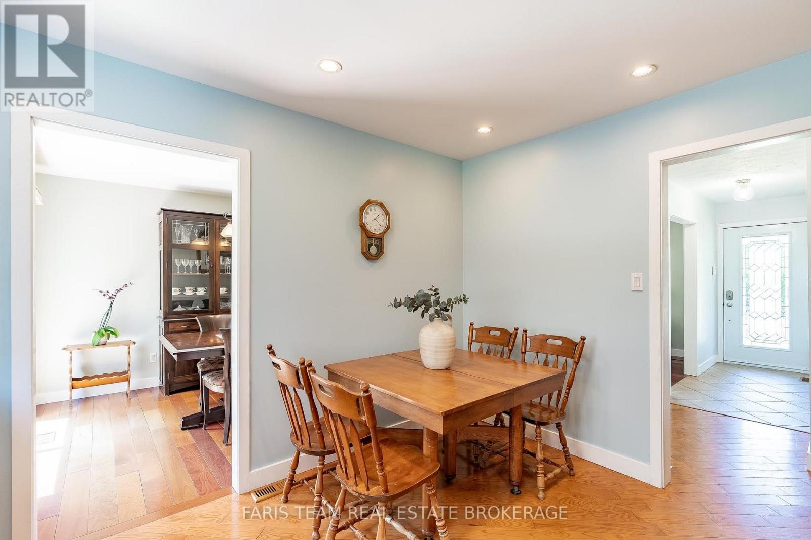 1041 Lebanon Drive, Innisfil, Ontario  L9S 2B7 - Photo 13 - N13628612