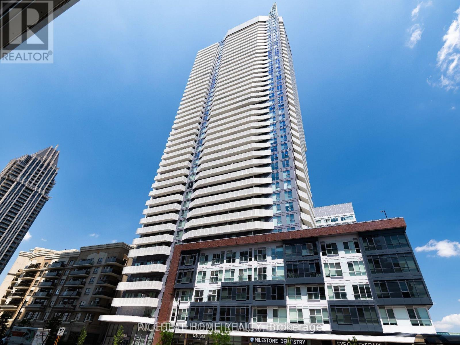 3707 - 4065 CONFEDERATION PARKWAY, Mississauga, Ontario