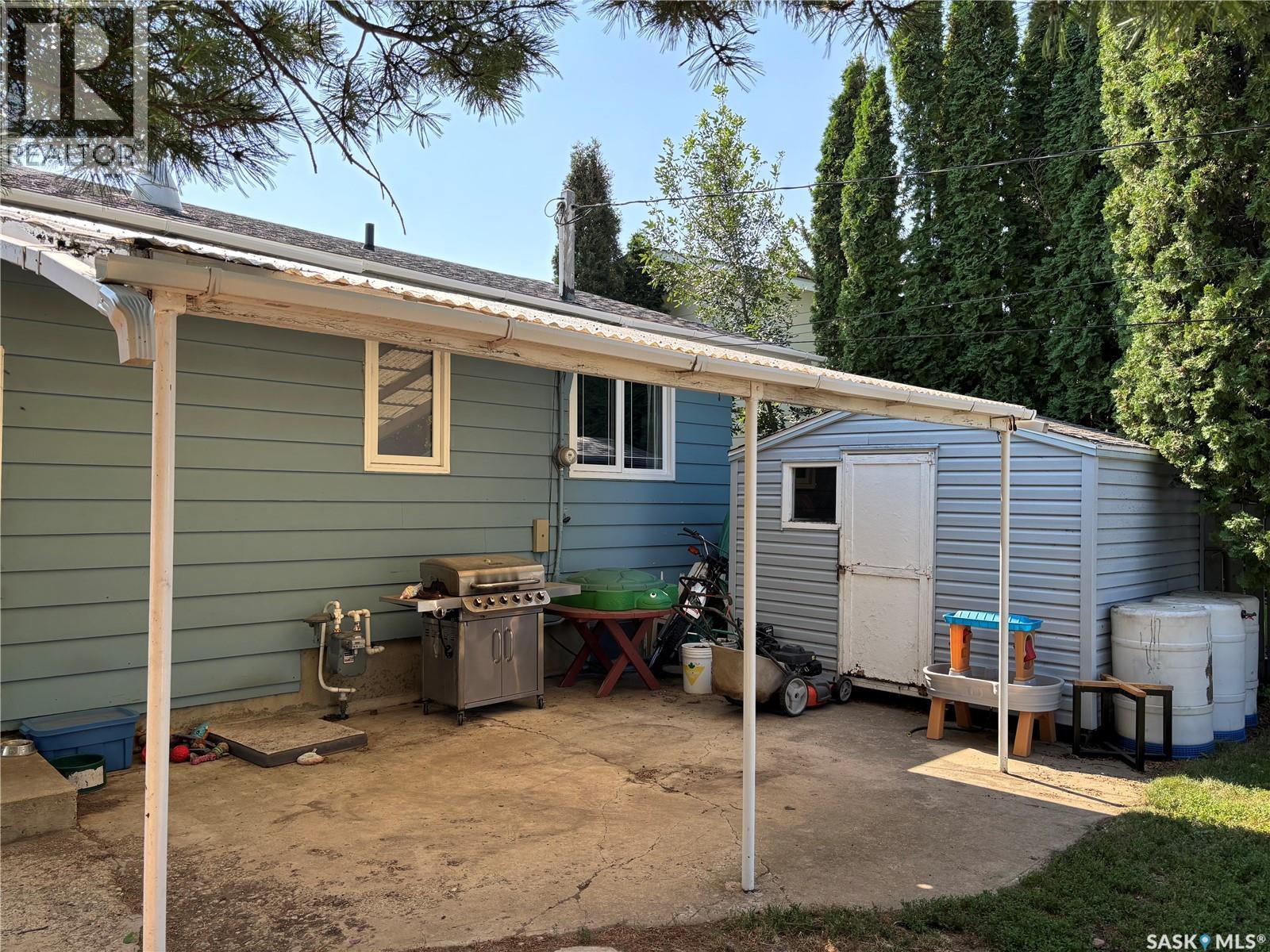 8 Whyte Place, Swift Current, Saskatchewan S9H 1P8 - Photo 28 - SK044281