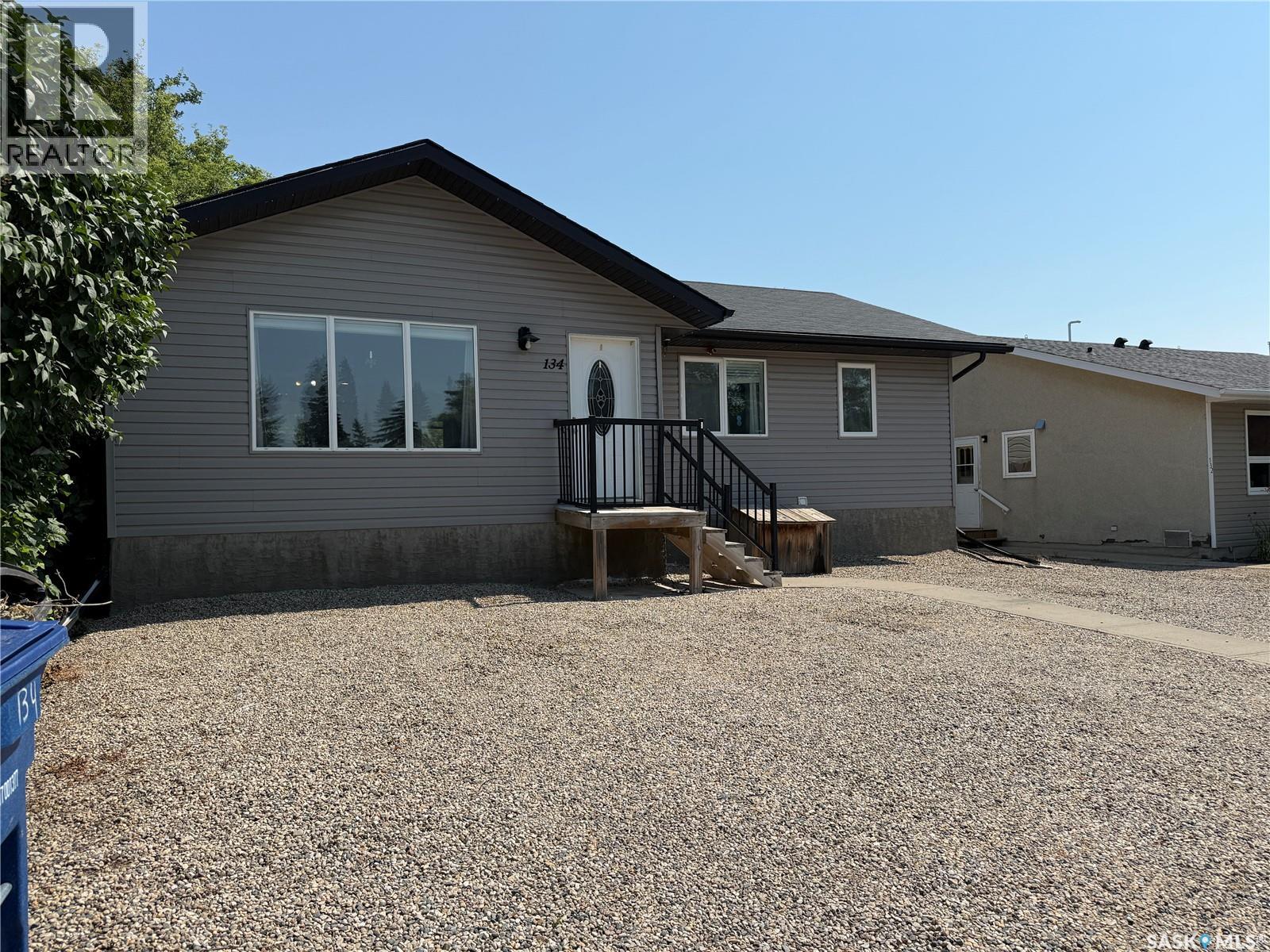 134 10th Street, Humboldt, Saskatchewan S0K 2A0 - Photo 4 - SK044261