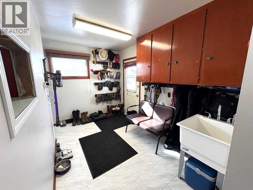 4812 47 Avenue, Forestburg, Alberta  T0B 1N0 - Photo 27 - A2286873