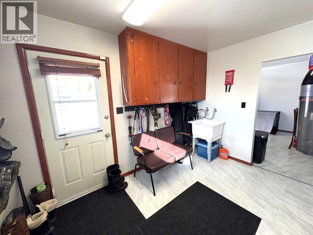4812 47 Avenue, Forestburg, Alberta  T0B 1N0 - Photo 28 - A2286873