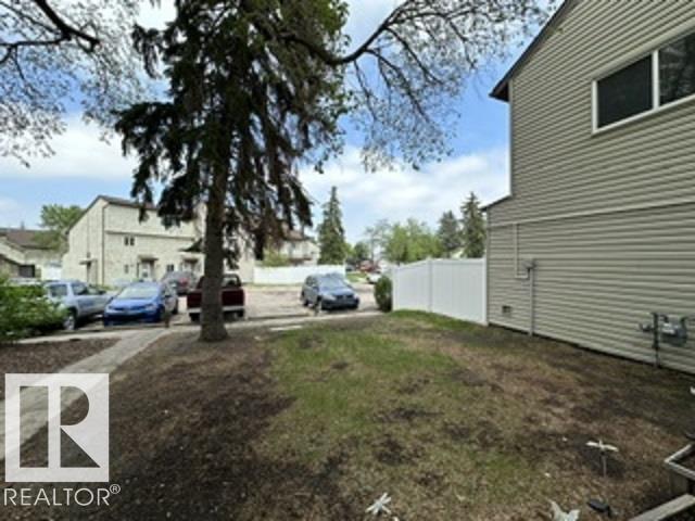 12c Meadowlark Vg NW, Edmonton, Alberta  T5R 5X3 - Photo 3 - E4501754