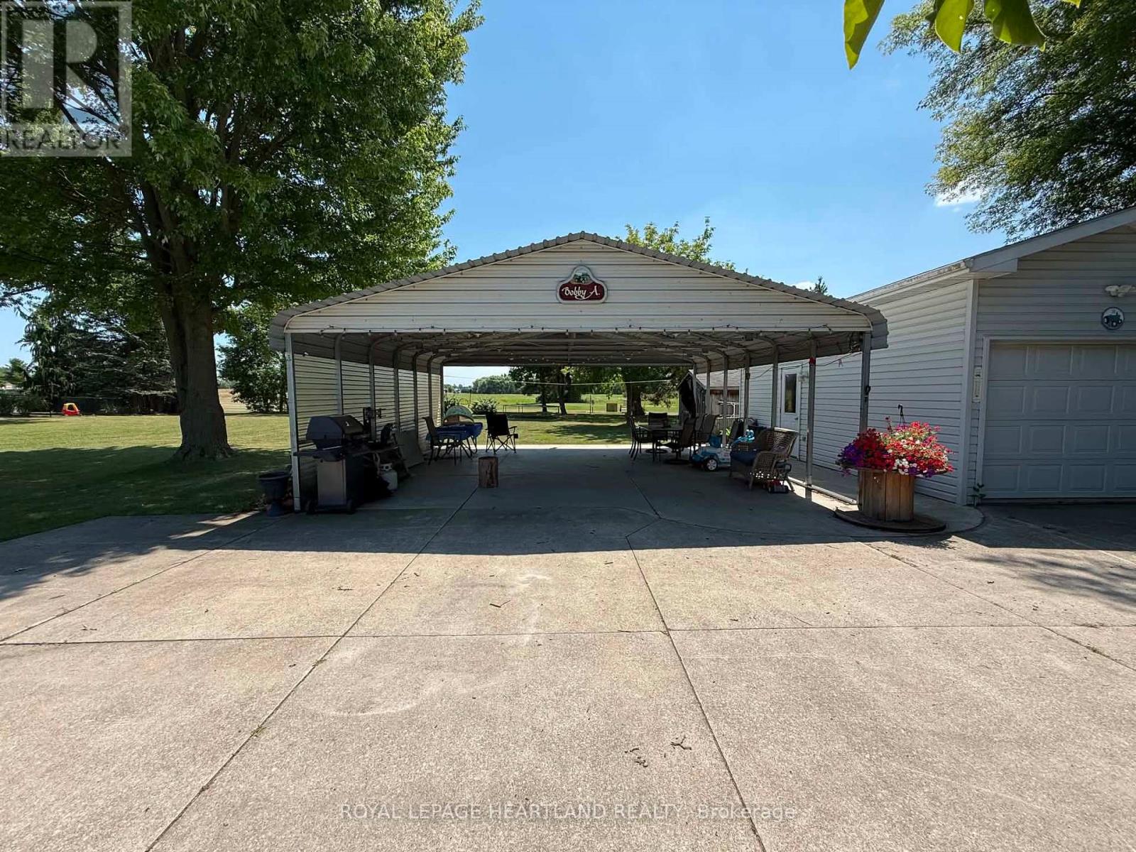 315 Main Street, Lambton Shores, Ontario  N0M 2N0 - Photo 10 - X13628670