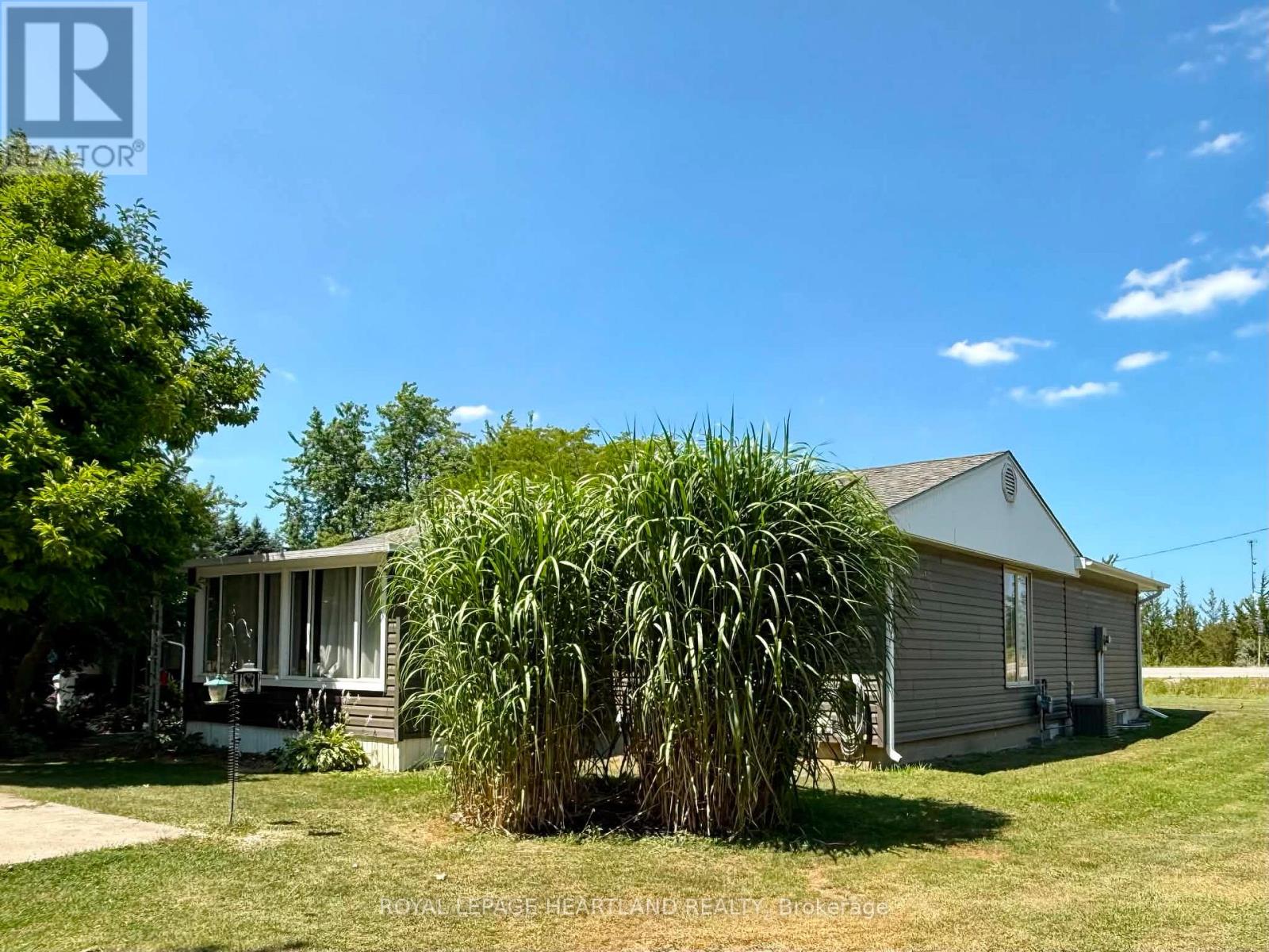 315 Main Street, Lambton Shores, Ontario  N0M 2N0 - Photo 7 - X13628670