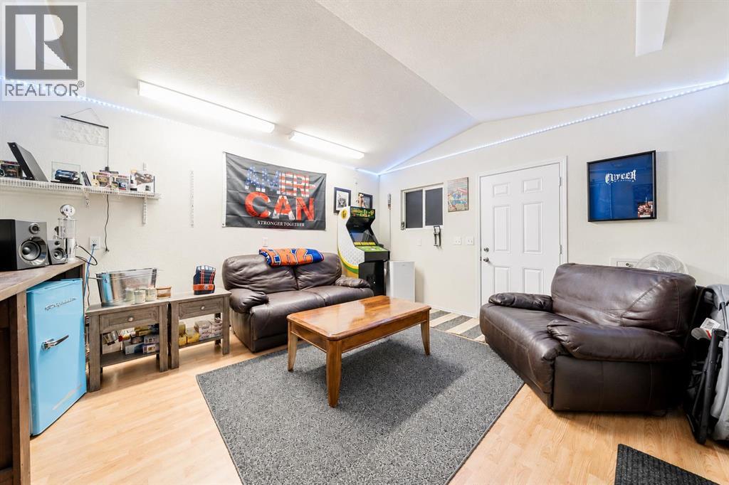 1630 31 Street SE, Medicine Hat, Alberta  T1A 8J8 - Photo 35 - A2326710