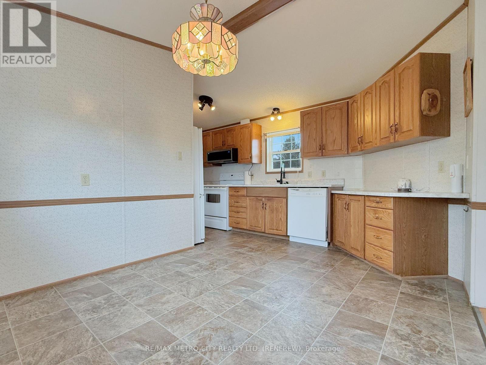 34 Sunset Lane, Horton, Ontario  K7V 0A5 - Photo 10 - X13628642
