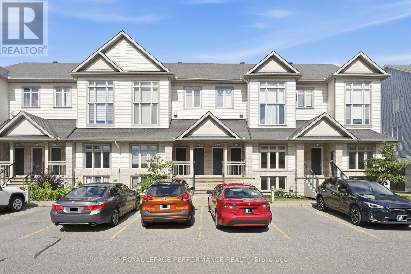 322 Galston Private, Ottawa, Ontario K1W 0G3 - Photo 2 - X13628690