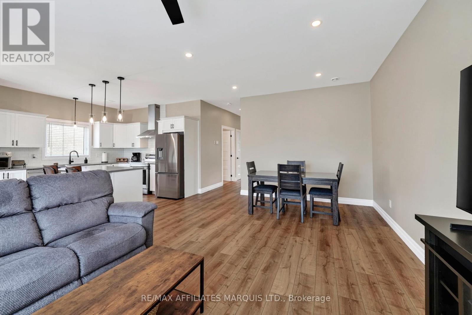 5401 Woodlands Road, South Stormont, Ontario  K0C 1M0 - Photo 12 - X13628666