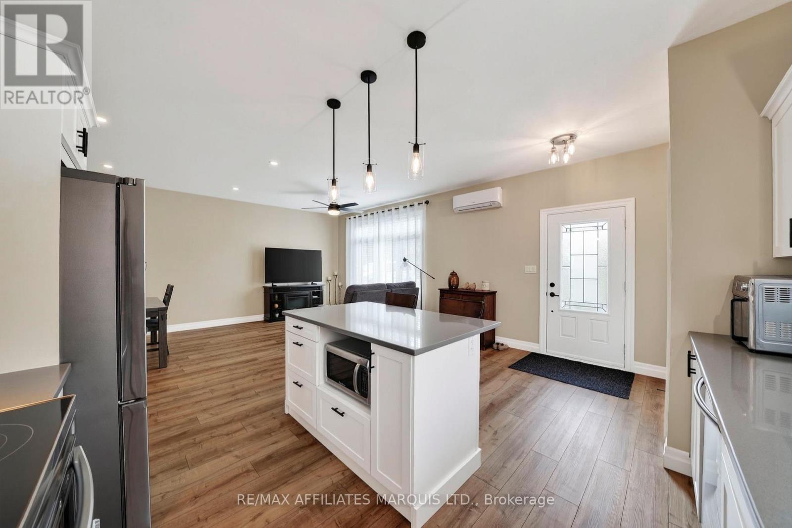 5401 Woodlands Road, South Stormont, Ontario  K0C 1M0 - Photo 5 - X13628666