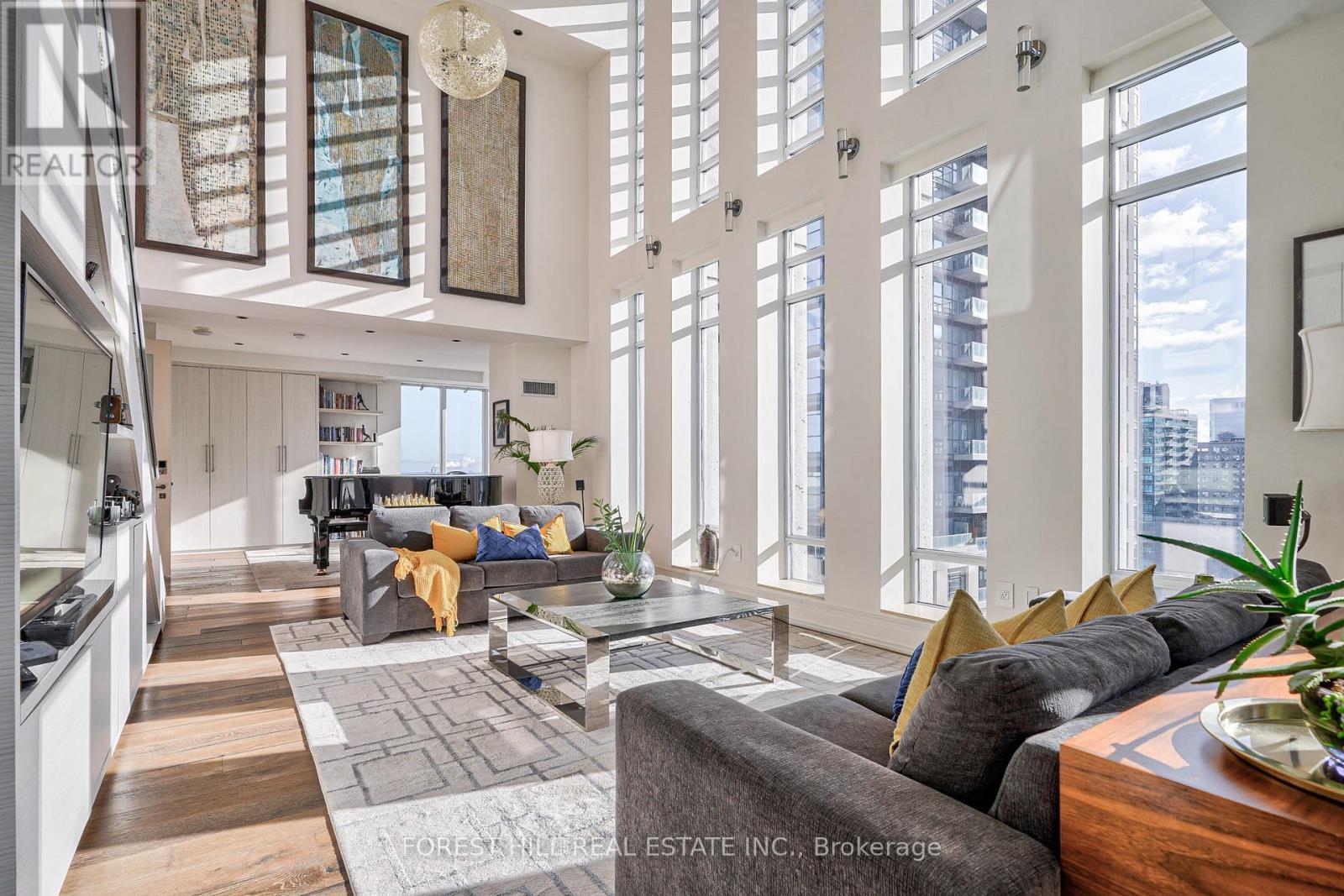 Ph2701 - 8 Colborne Street, Toronto, Ontario  M5E 1A1 - Photo 3 - C13628674