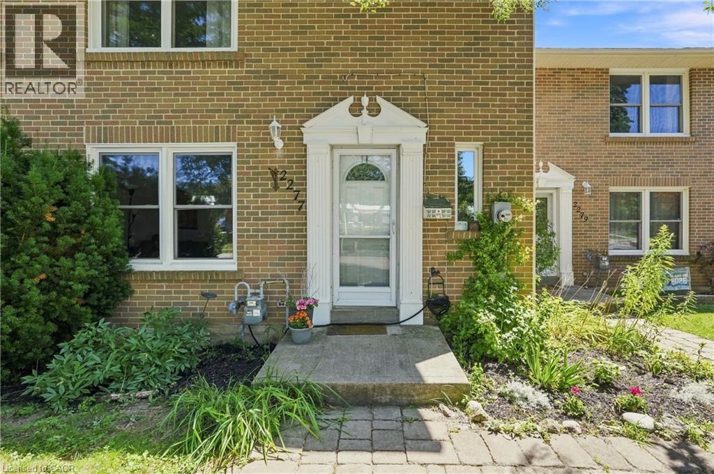 2277 Mountain Grove Avenue Unit# 39, Burlington, Ontario  L7P 2H8 - Photo 2 - 40844339