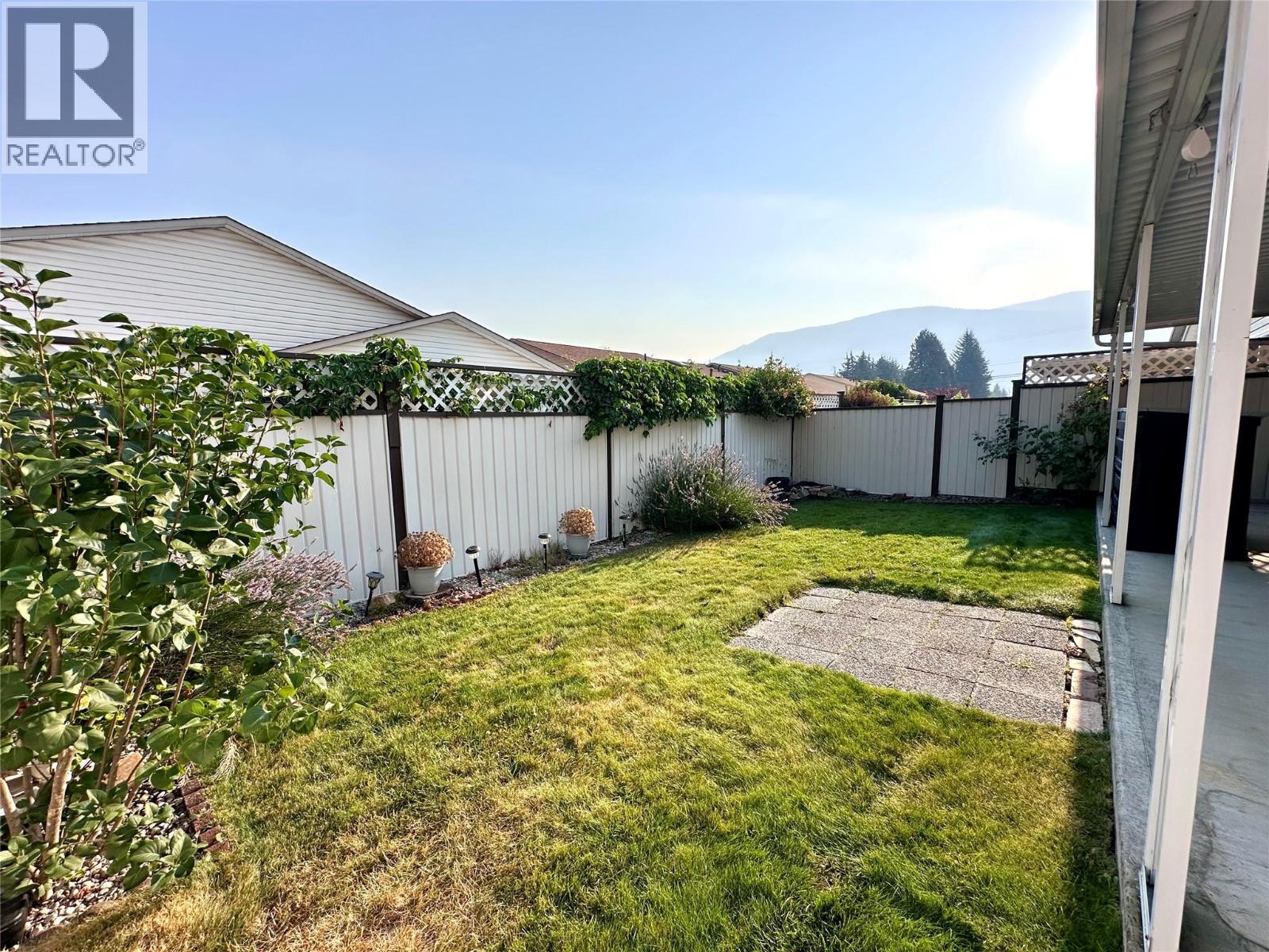 2210 Columbia Avenue Unit# 54, Castlegar, British Columbia  V1N 2X1 - Photo 27 - 10396212