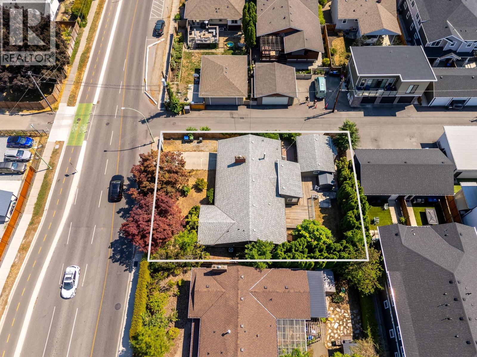 925 Sutherland Avenue, Kelowna, British Columbia  V1Y 5X6 - Photo 2 - 10396359