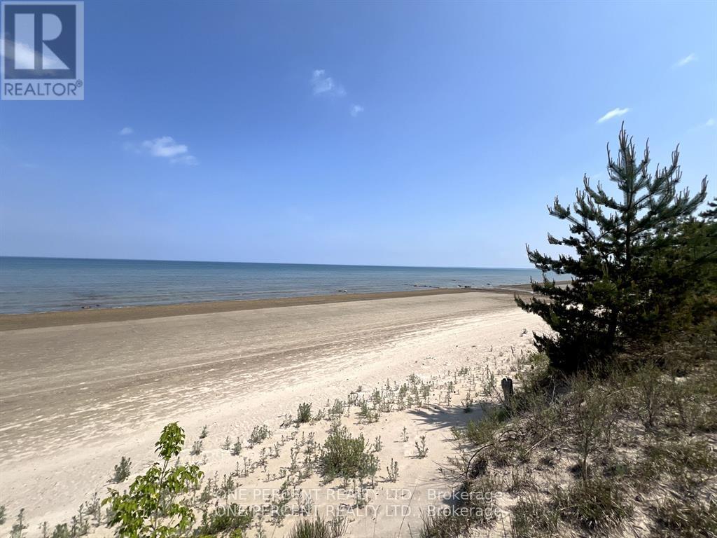 1554 Shore Lane, Wasaga Beach, Ontario  L9Z 1W3 - Photo 7 - S13628680