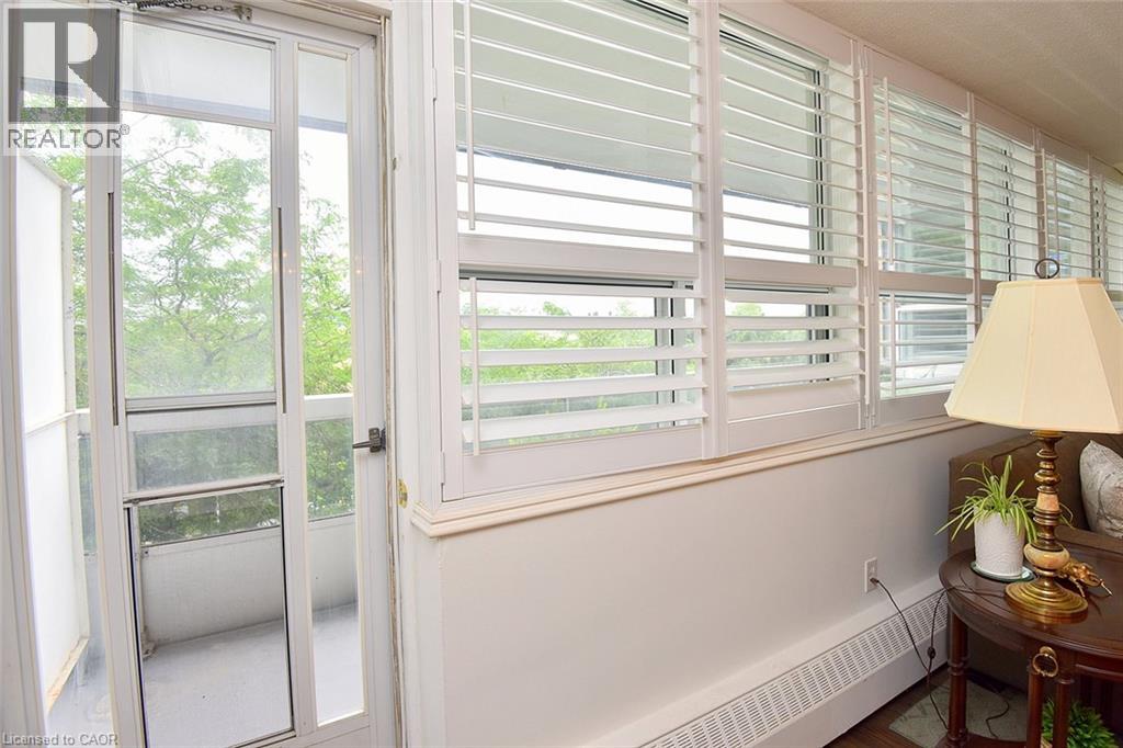 2263 Marine Drive Unit# 401, Oakville, Ontario  L6L 5K1 - Photo 8 - 40852351