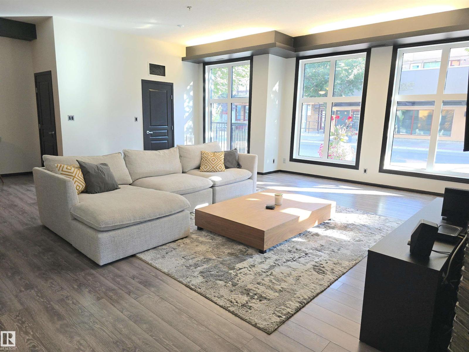 #106 10531 117 ST NW, Edmonton, Alberta