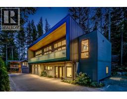 8224 ALPINE WAY, Whistler, British Columbia