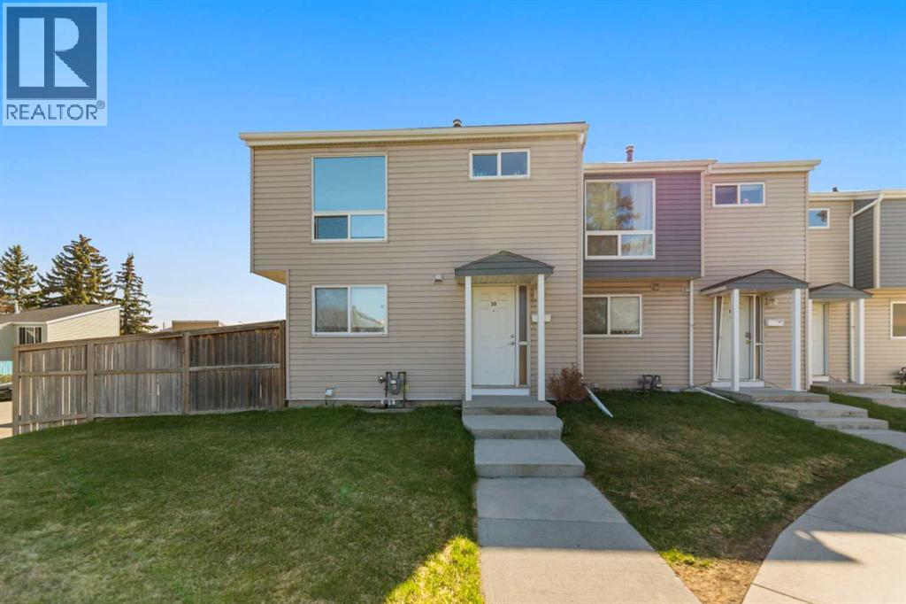 10, 5425 Pensacola Crescent SE, Calgary, Alberta