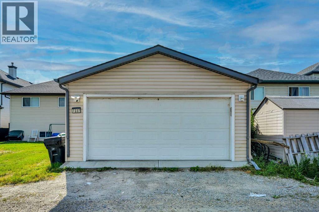 7237 Laguna Way NE, Calgary, Alberta  T1Y 7B9 - Photo 41 - A2330677