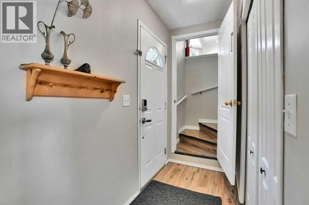 7237 Laguna Way NE, Calgary, Alberta  T1Y 7B9 - Photo 22 - A2330677