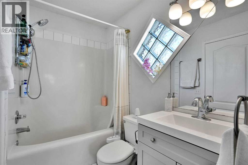 7237 Laguna Way NE, Calgary, Alberta  T1Y 7B9 - Photo 17 - A2330677