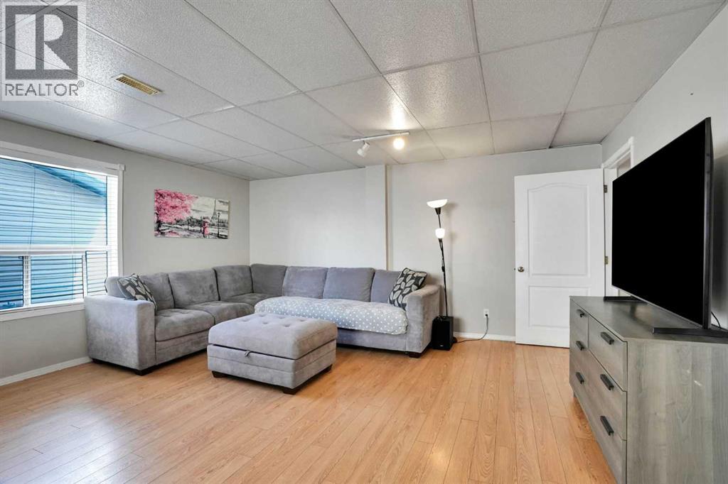 7237 Laguna Way NE, Calgary, Alberta  T1Y 7B9 - Photo 23 - A2330677
