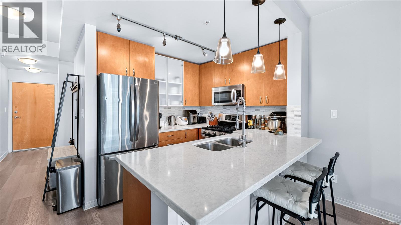 701 860 View St, Victoria, British Columbia  V8W 3Z8 - Photo 6 - 1044210