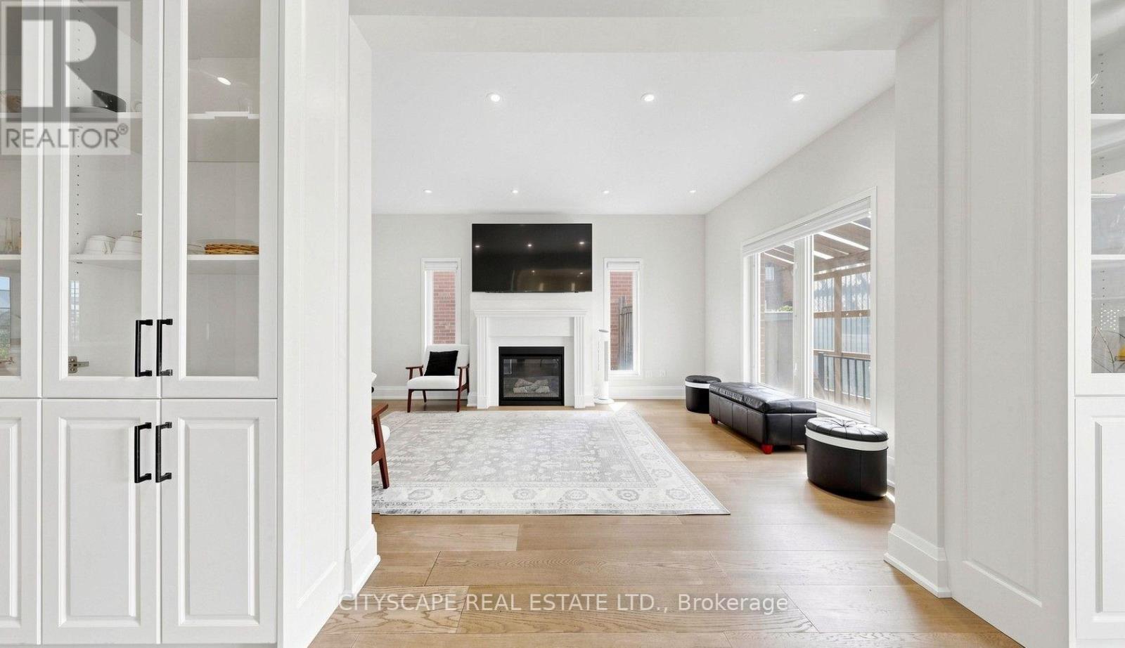769 White Clover Way, Mississauga, Ontario  L5V 0C2 - Photo 11 - W13625690