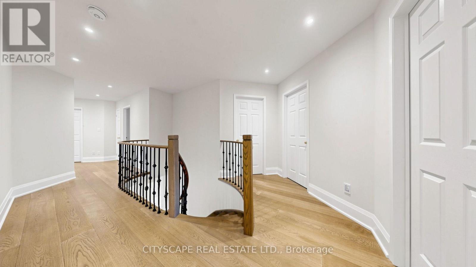769 White Clover Way, Mississauga, Ontario  L5V 0C2 - Photo 18 - W13625690