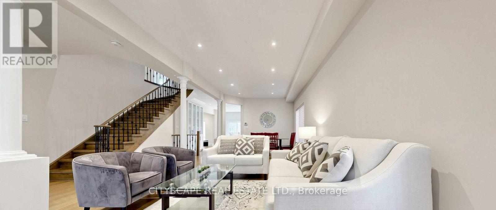 769 White Clover Way, Mississauga, Ontario  L5V 0C2 - Photo 4 - W13625690